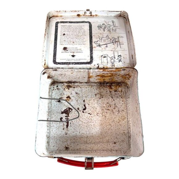 Vintage Disney Express Metal Lunchbox Train Theme Mickey Mouse Distress Red READ - Picture 5 of 16